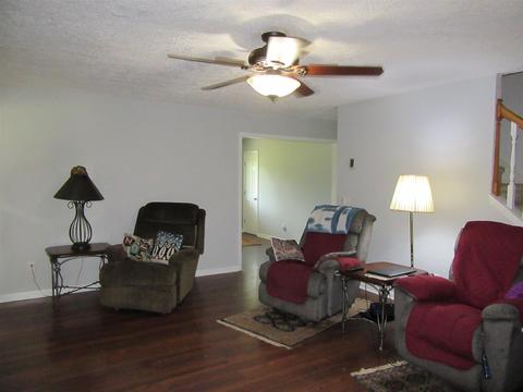 6739 E Benton Rd, Springfield, TN 37172 photo 10