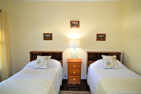 425 Spring St, Guthrie, KY 42234 photo 8
