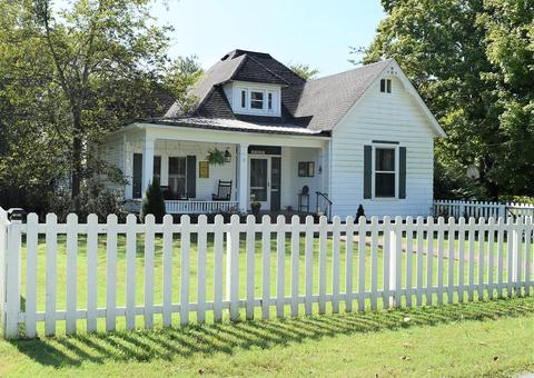 425 Spring St, Guthrie, KY 42234 photo 1