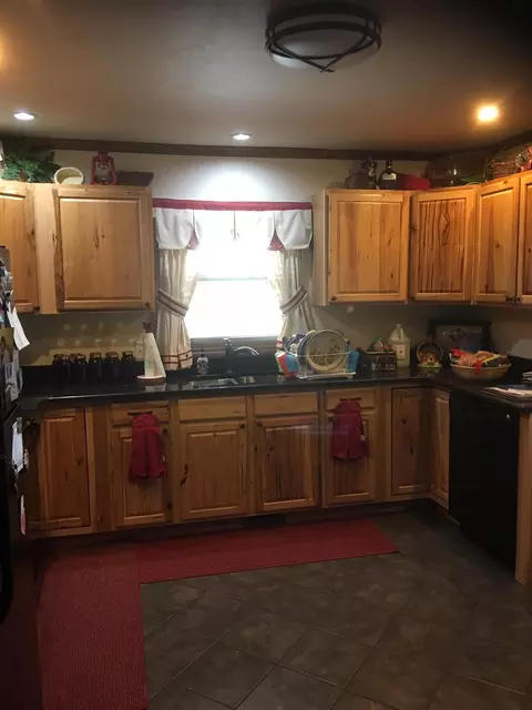 947 Yoder Rd, Altamont, TN 37301 photo 8