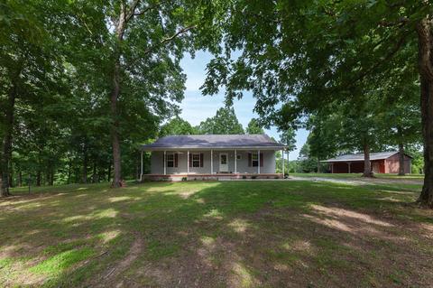 1208 Pack Rd, White Bluff, TN 37187 photo 1