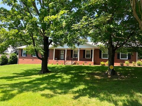 411 Winfrey Dr, Murfreesboro, TN 37130 photo 1