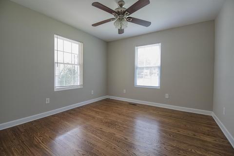 215 E Mcknight Dr, Murfreesboro, TN 37130 photo 9