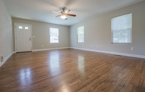 215 E Mcknight Dr, Murfreesboro, TN 37130 photo 3