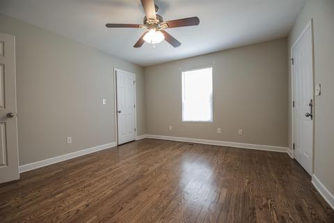 215 E Mcknight Dr, Murfreesboro, TN 37130 photo 10