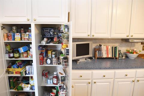 302 Weldon Dr, Hermitage, TN 37076 photo 9