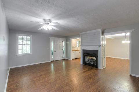 308 Crestview Dr, Dickson, TN 37055 photo 2
