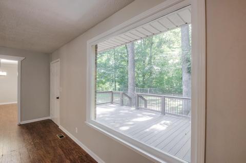 308 Crestview Dr, Dickson, TN 37055 photo 4