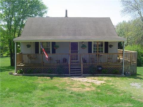 105 Greer Cir, Dickson, TN 37055 photo 1