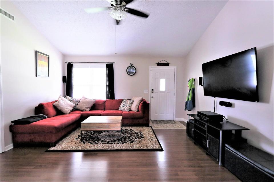  606 Kendrick Ct, La Vergne, TN 37086 photo 4