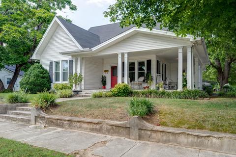600 W 5th St, Dickson, TN 37055 photo 3