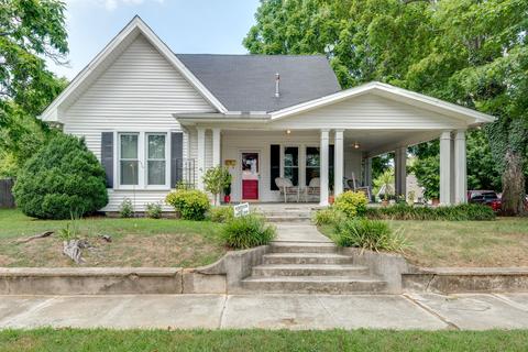 600 W 5th St, Dickson, TN 37055 photo 1