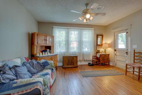 600 W 5th St, Dickson, TN 37055 photo 9