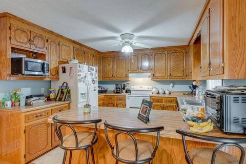 115 E Circle Dr, Burns, TN 37029 photo 7