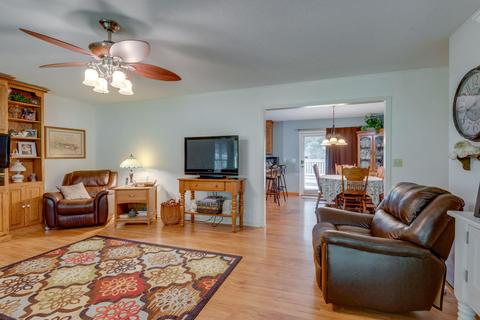 115 E Circle Dr, Burns, TN 37029 photo 4