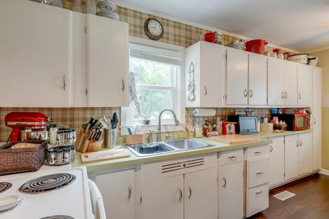 411 Murrell St, Dickson, TN 37055 photo 8