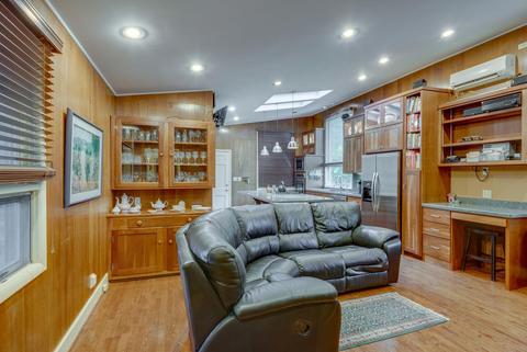 205 E Park Cir, Dickson, TN 37055 photo 3