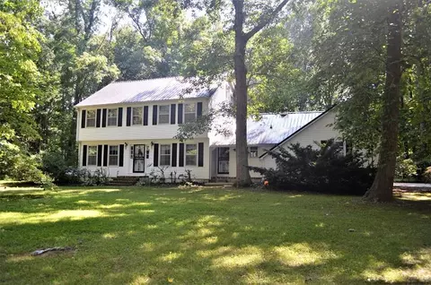 1852 Spur Rd, Decherd, TN 37324 photo 1