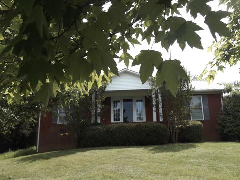 1911 Crescentview Rd, Pulaski, TN 38478 photo 1