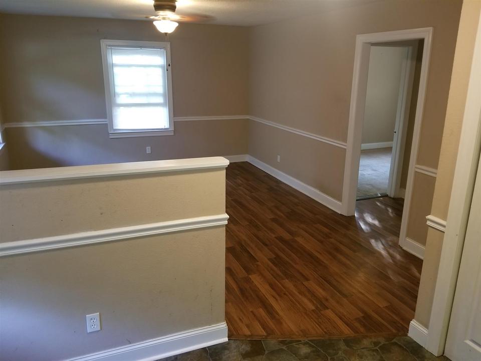  309 Broad St, Wartrace, TN 37183 photo 4