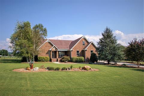 210 Barton Dr, Normandy, TN 37360 photo 1