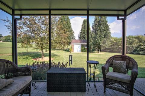 210 Barton Dr, Normandy, TN 37360 photo 3