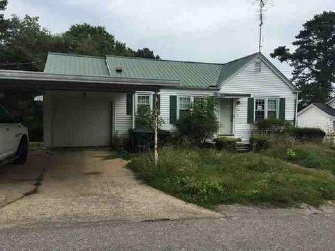 107 Arnold St, Centerville, TN 37033 photo 2