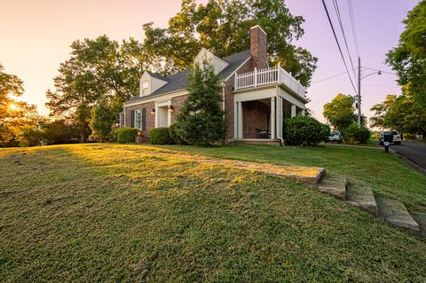 720 E College St, Pulaski, TN 38478 photo 2