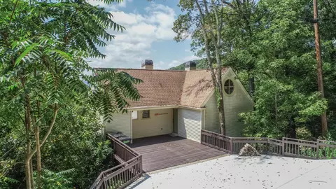 275 Silver Point Rd, Silver Point, TN 38582 photo 2