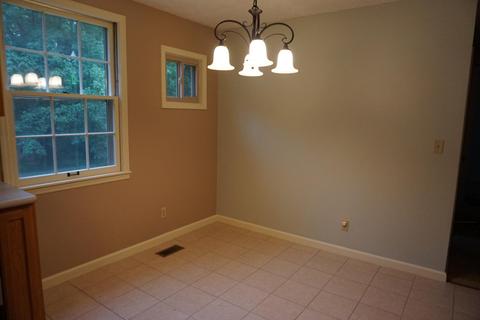 115 Nottingham Rd, Dickson, TN 37055 photo 8