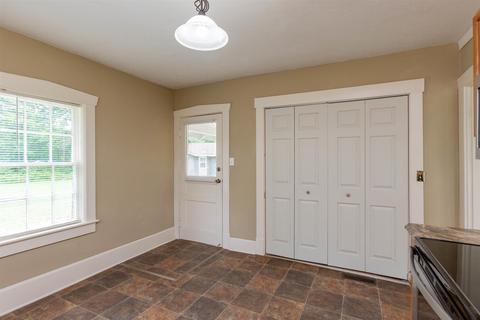 303 Circle Dr, Springfield, TN 37172 photo 8