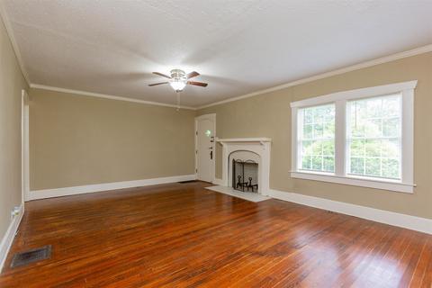 303 Circle Dr, Springfield, TN 37172 photo 3