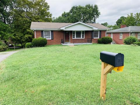 207 S Sequoia Dr, Springfield, TN 37172 photo 1