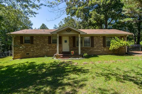 114 Maple St, Dickson, TN 37055 photo 3
