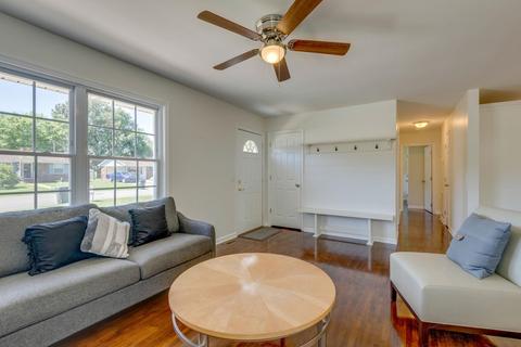 409 E Cedar St, Dickson, TN 37055 photo 8