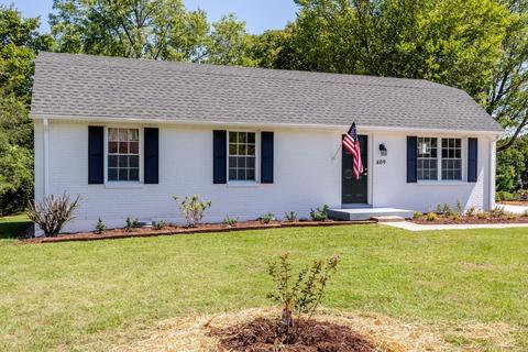 409 E Cedar St, Dickson, TN 37055 photo 3