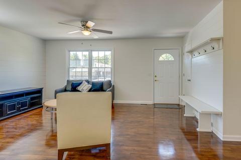 409 E Cedar St, Dickson, TN 37055 photo 5