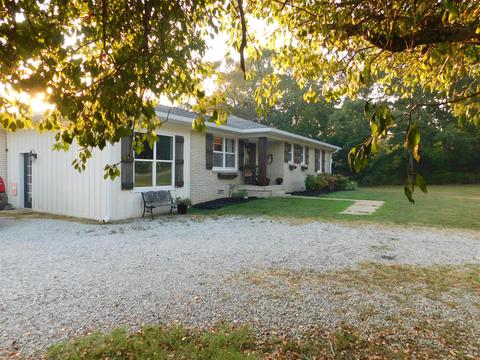 4411 Ogden Rd, Mcewen, TN 37101 photo 4