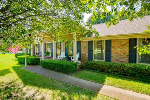 213 Sam Davis Dr, Springfield, TN 37172 photo 1