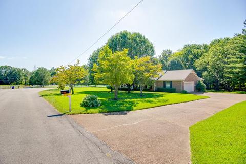213 Sam Davis Dr, Springfield, TN 37172 photo 4
