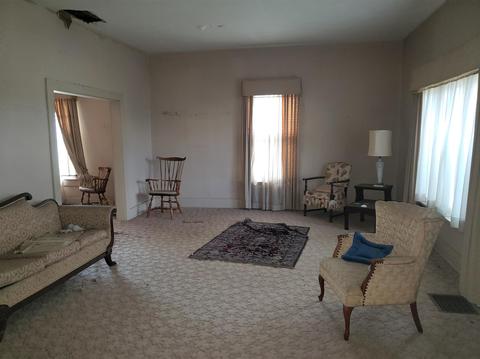 301 W Main St, Decherd, TN 37324 photo 2