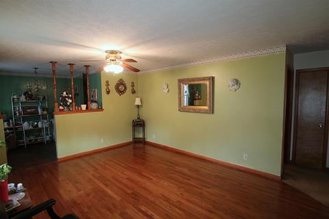 105 Cofer Dr, Springfield, TN 37172 photo 3