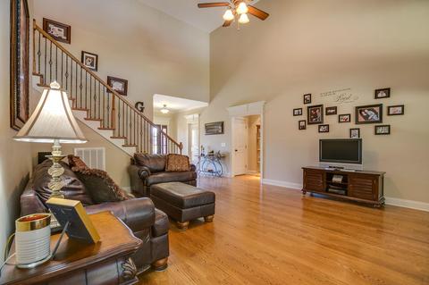 226 Fox Den Way, Murfreesboro, TN 37130 photo 9
