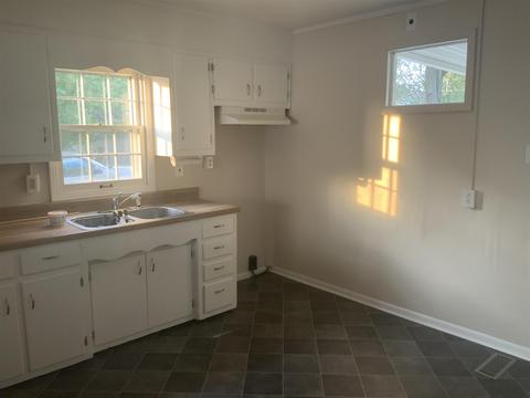 205 Walker St, Dickson, TN 37055 photo 7