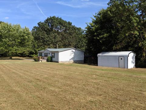 920 Pack Rd, White Bluff, TN 37187 photo 2