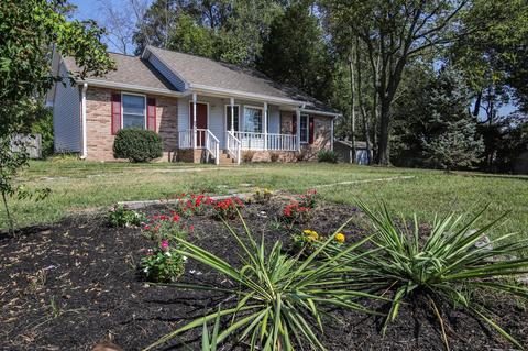2804 Salem Dr, Springfield, TN 37172 photo 2