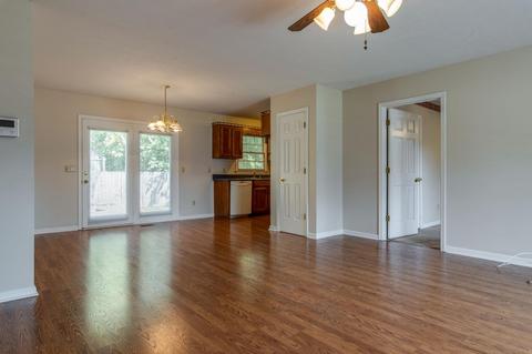 2804 Salem Dr, Springfield, TN 37172 photo 9