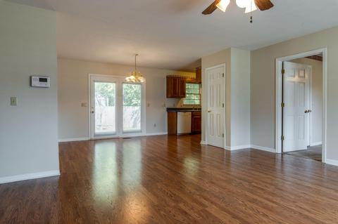 2804 Salem Dr, Springfield, TN 37172 photo 6