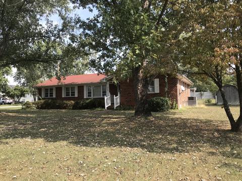 304 8th Ave N, Decherd, TN 37324 photo 1