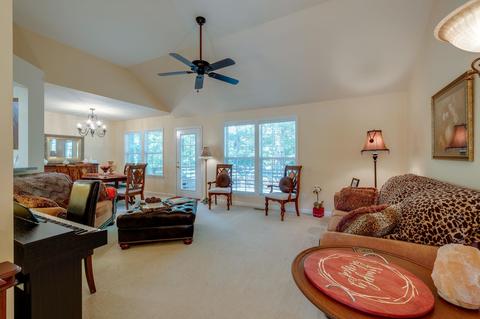301 Dell Way Three, Dickson, TN 37055 photo 2